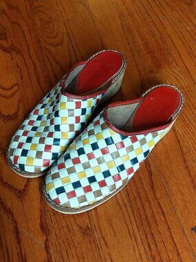 Vintage leather multi color basket clogs